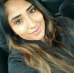 Meet your Posher, Eva